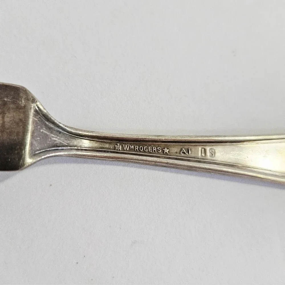 Antique WM Rogers Silver Plate A1 IS Victory Pattern 1927 Butter Spreader Knife